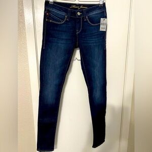 ***(3-$53.)***JEANS BUNDLE CLEARANCE*** NWT MAVI DARK JEANS size 27